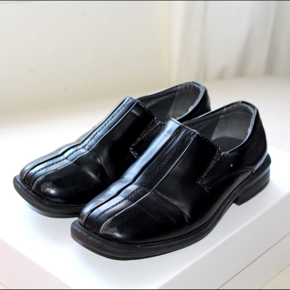 Black dress up shoes for kids